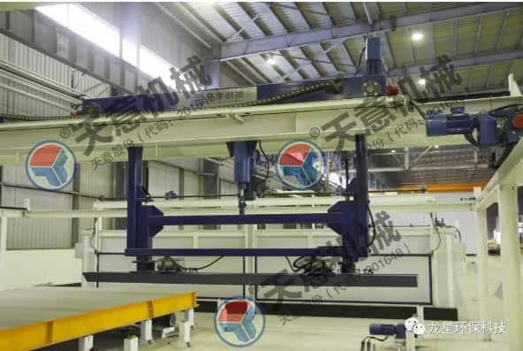 熱烈祝賀天意機械與龍星科技PC構(gòu)件生產(chǎn)線順利交接！