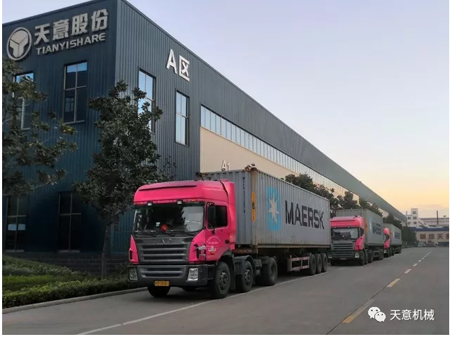 天意機械為柬埔寨客戶加工生產(chǎn)年產(chǎn)80萬平方輕質(zhì)墻板生產(chǎn)線成功裝車啟運！