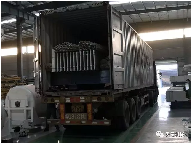 天意機械為柬埔寨客戶加工生產(chǎn)年產(chǎn)80萬平方輕質(zhì)墻板生產(chǎn)線成功裝車啟運！